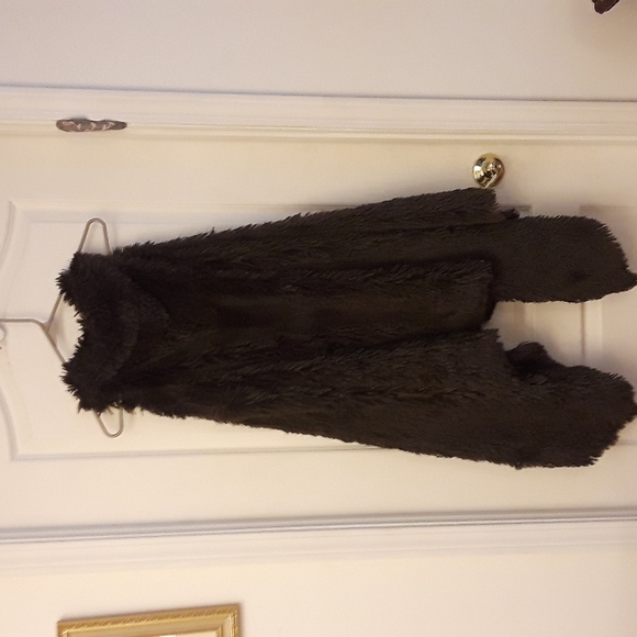 NWOT Faux Fur Brown Open Front Vest One size fits all - Picture 2 of 6